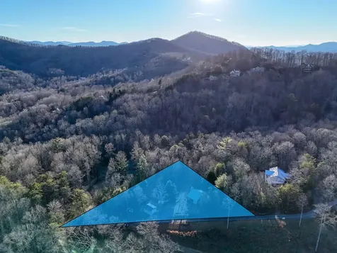 531 Wikle Road Hayesville NC 28904