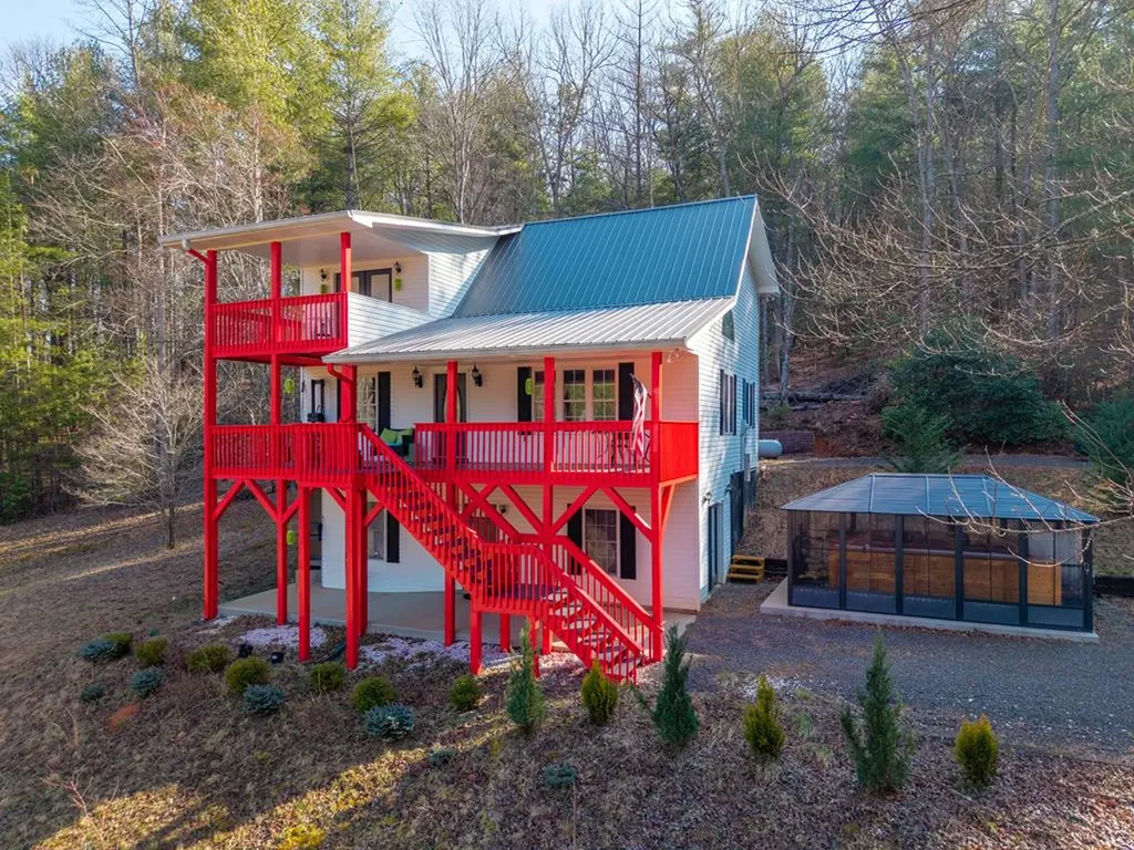 311 Twin Cedars Drive Murphy NC 28906