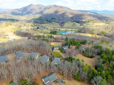 476 Licklog Ridge Hayesville NC 28904