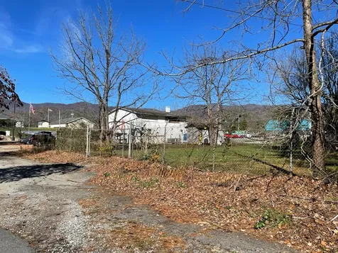 1130 Main Street / Oak Street Andrews NC 28901