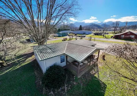 2617 Stewart Road Andrews NC 28901