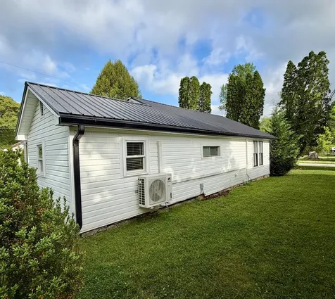23 Cody Street Robbinsville NC 28771