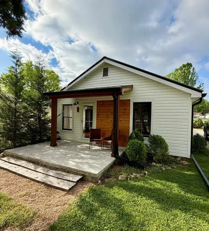 23 Cody Street Robbinsville NC 28771