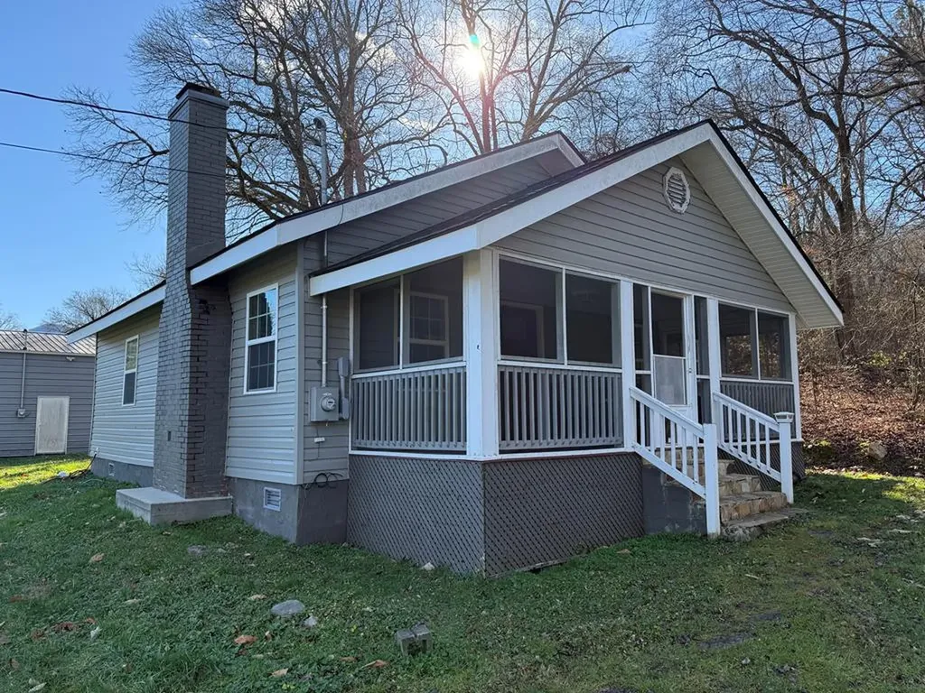 4357 Fariview Road Andrews NC 28901
