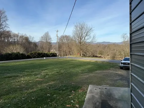 4357 Fariview Road Andrews NC 28901