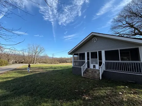 4357 Fariview Road Andrews NC 28901