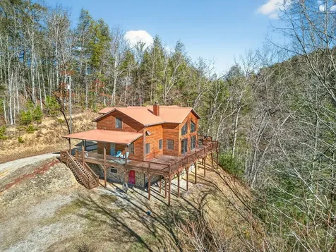2059 Lower Tuskeegee Robbinsville NC 28771