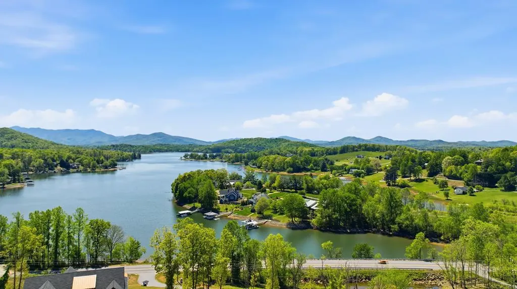 Lot 7 Mountain Breezes Hayesville NC 28904