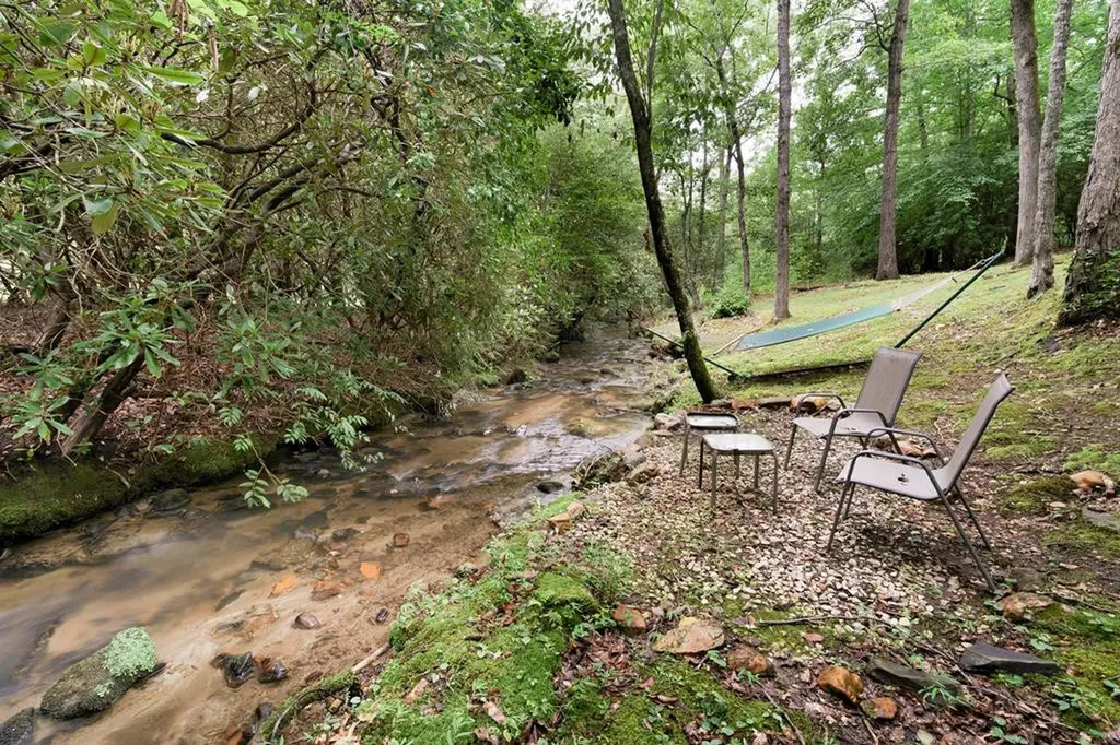 125 Jess Hooper Drive Hayesville NC 28904