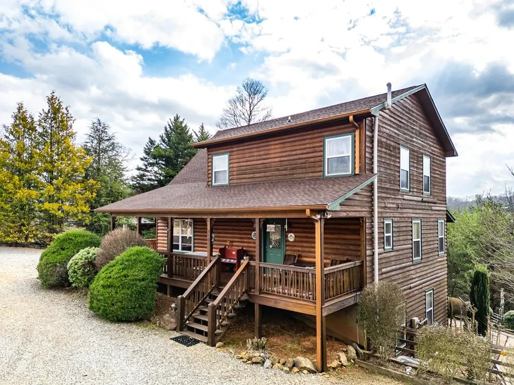 210 Pin Oak Ridge Murphy NC 28906