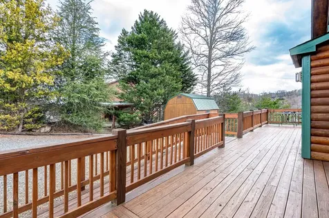 210 Pin Oak Ridge Murphy NC 28906