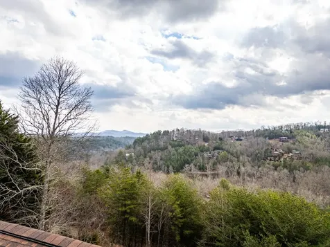 210 Pin Oak Ridge Murphy NC 28906