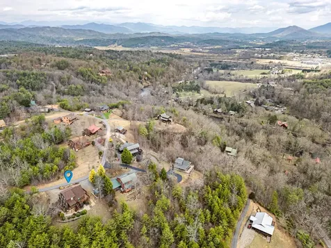 210 Pin Oak Ridge Murphy NC 28906