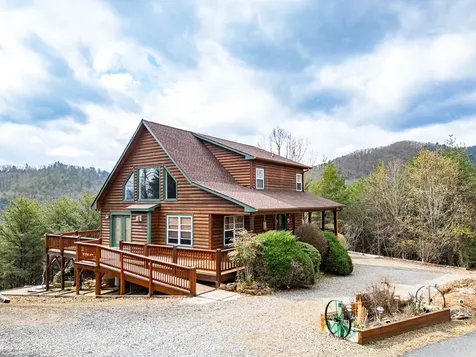 210 Pin Oak Ridge Murphy NC 28906
