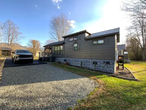 121 Lazy Bear Trail Andrews NC 28901