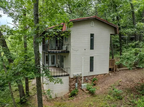 128 Manor Drive Hayesville NC 28904