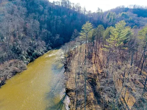 16.08 River Run Way Hayesville NC 28904