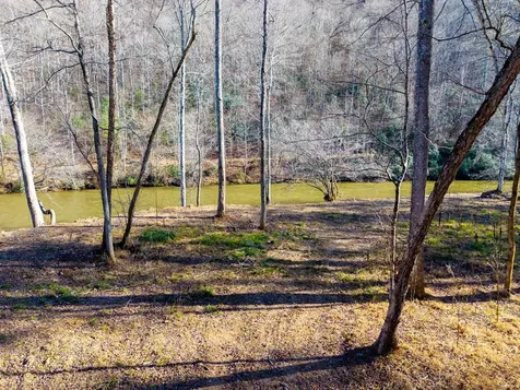 16.08 River Run Way Hayesville NC 28904