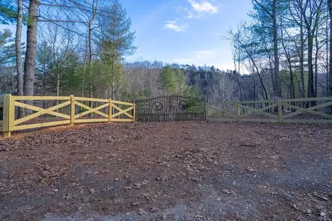 16.08 River Run Way Hayesville NC 28904