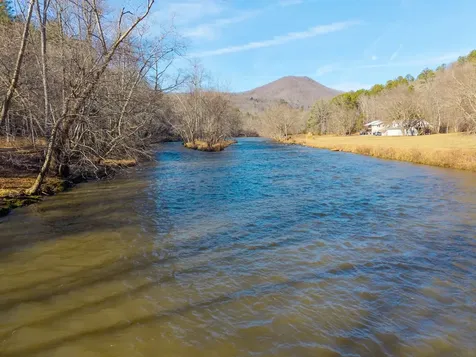 16.08 River Run Way Hayesville NC 28904