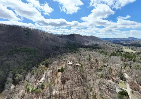 9 Silver Maple Lane Murphy NC 28906