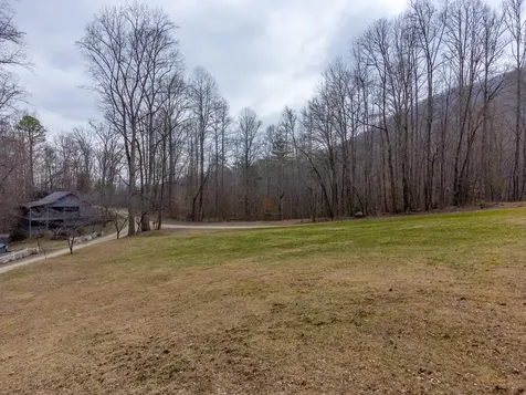 1221 Sam Cove Robbinsville NC 28771