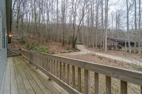 1221 Sam Cove Robbinsville NC 28771