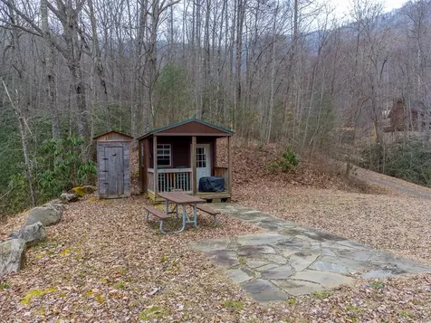 1221 Sam Cove Robbinsville NC 28771