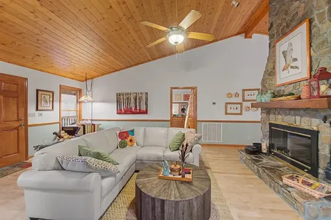 1221 Sam Cove Robbinsville NC 28771