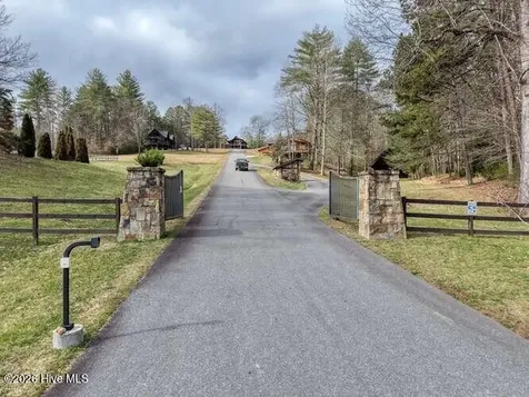 99 Old Possum Way Murphy NC 28906