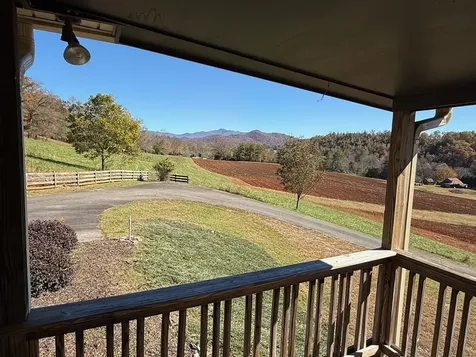 516 River Oaks Drive Hayesville NC 28906