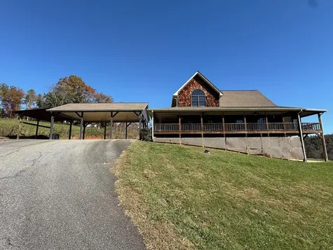 516 River Oaks Drive Hayesville NC 28906