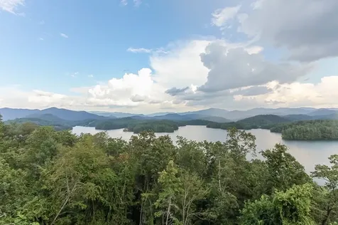 1 Cheoah Trail Robbinsville NC 28771