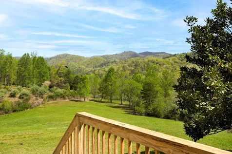 68 Countryside Lane Hayesville NC 28904