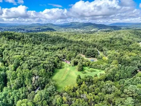 147 Sawyer Cove Road Hayesville NC 28904
