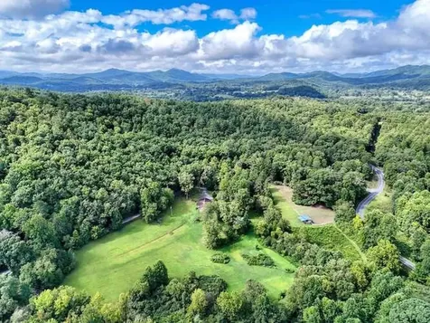 147 Sawyer Cove Road Hayesville NC 28904