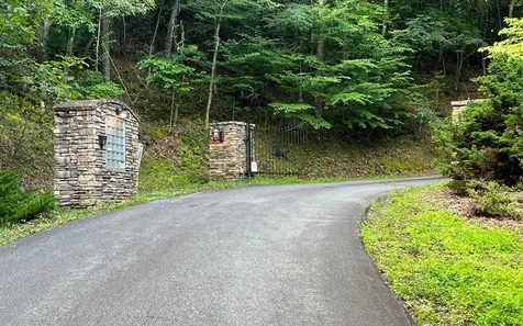 Lot 13 The Preserve Brasstown NC 28902