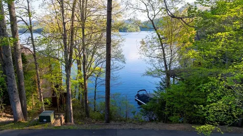 10 Santeetlah Lakeside Robbinsville NC 28771