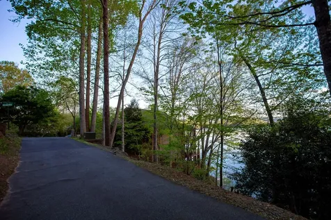 10 Santeetlah Lakeside Robbinsville NC 28771