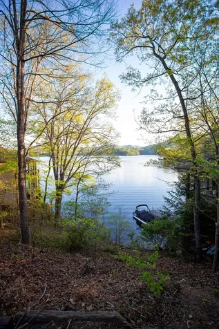 10 Santeetlah Lakeside Robbinsville NC 28771