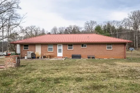 29/33/49 Breedlove Drive Andrews NC 28901