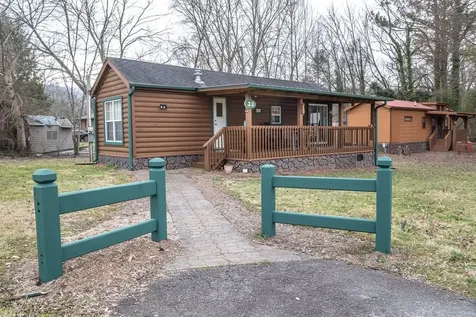 29/33/49 Breedlove Drive Andrews NC 28901