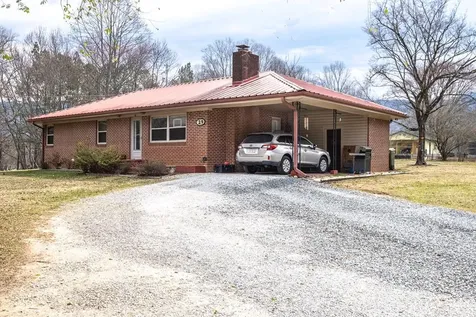 29/33/49 Breedlove Drive Andrews NC 28901