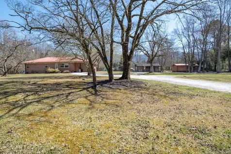 29/33/49 Breedlove Drive Andrews NC 28901