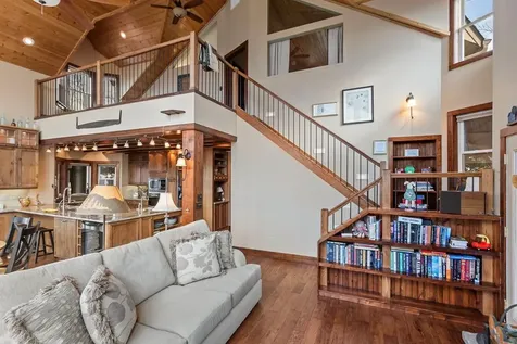 1530 Mason Way Brasstown NC 28902