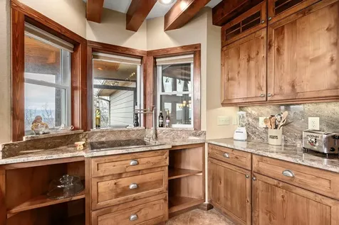 1530 Mason Way Brasstown NC 28902