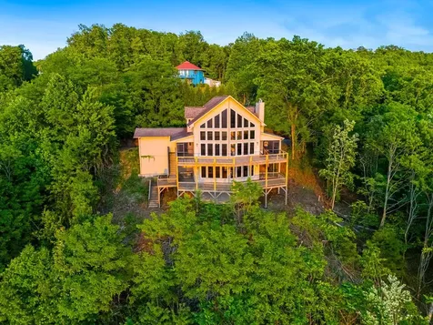 1530 Mason Way Brasstown NC 28902