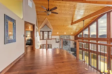 1530 Mason Way Brasstown NC 28902