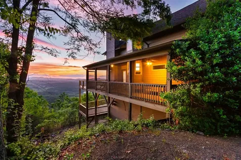 1530 Mason Way Brasstown NC 28902