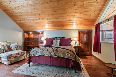 1530 Mason Way Brasstown NC 28902